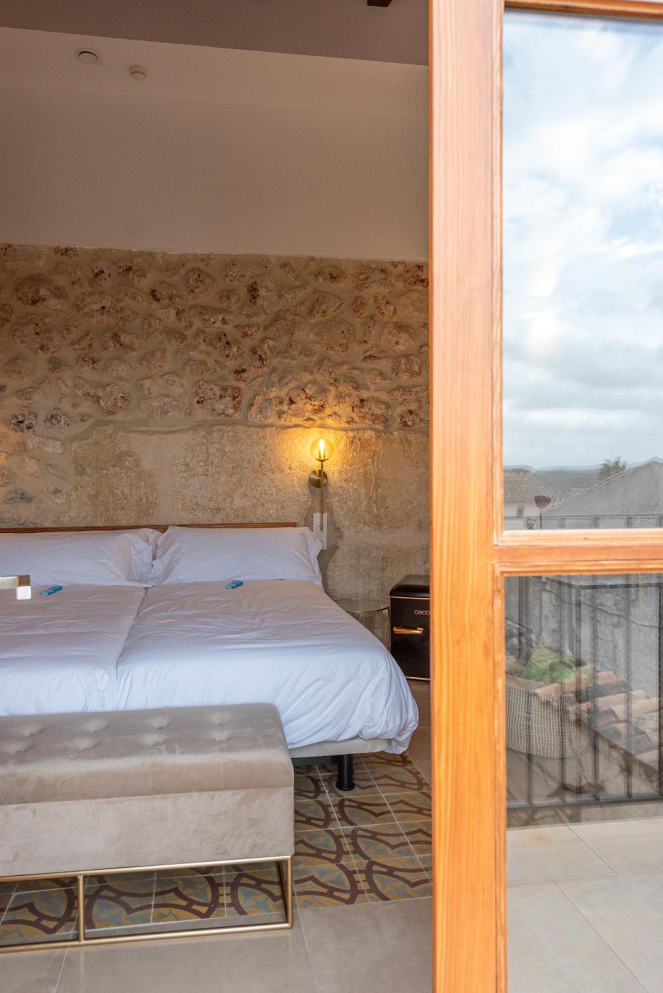 Cas Catala Hotel Синеу Екстериор снимка